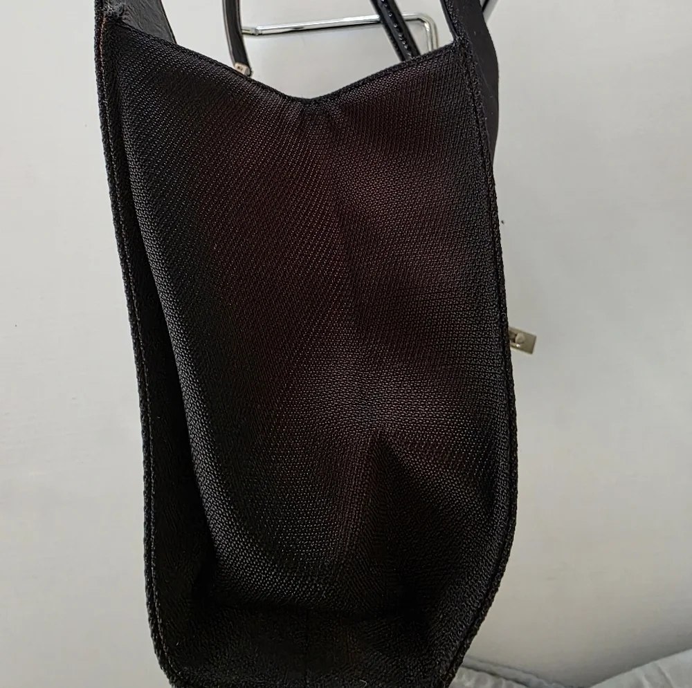 Elegant Black Handbag - Picture 10 of 13